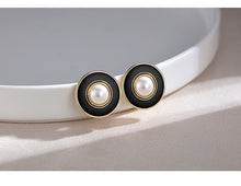 Load image into Gallery viewer, Black Drip Glaze Shell Pearl Earrings E0559